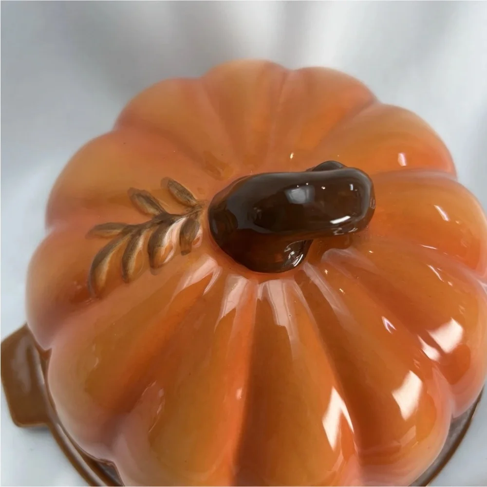 New Thanksgiving Pumpkin Shaped Ceramic Serving Dish with Lid